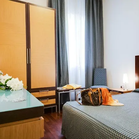 Hotel Aris 4*