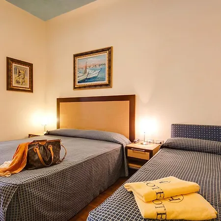 Aris Hotel 4*