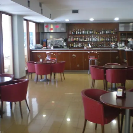 Aris Hotel 4*
