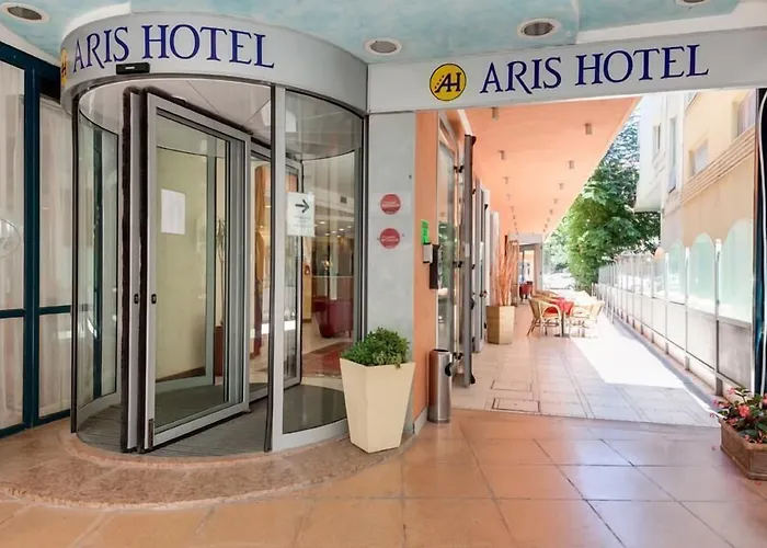 Hotel Aris 4*